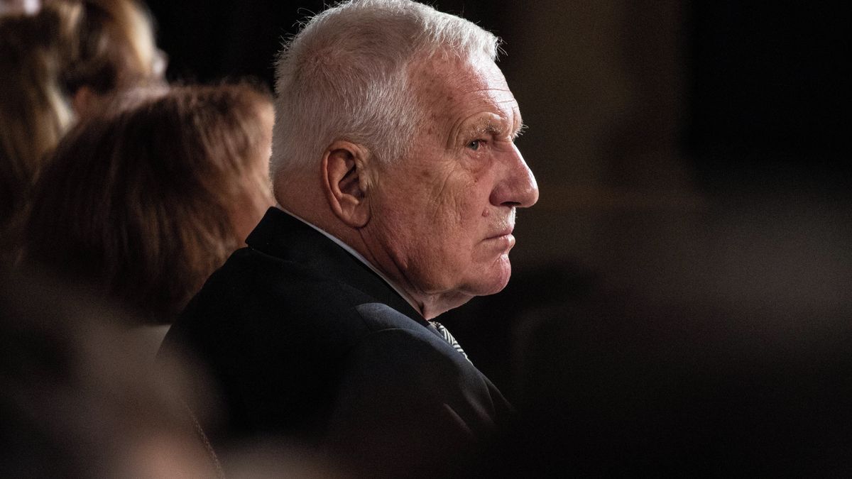 Klaus: Macinka udělal chybu, Pavel ale stále žije ve světě bezpečnostních složek